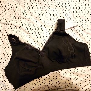 NWT.. women's bra.